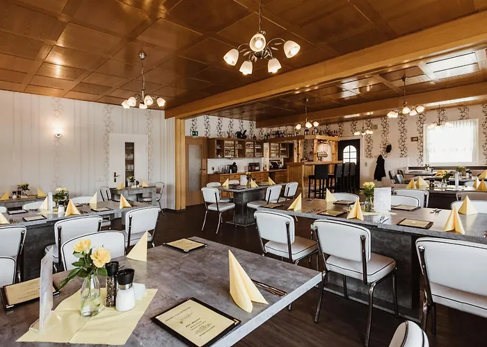 Rebentisch - Restaurant מלון האסלפלדה