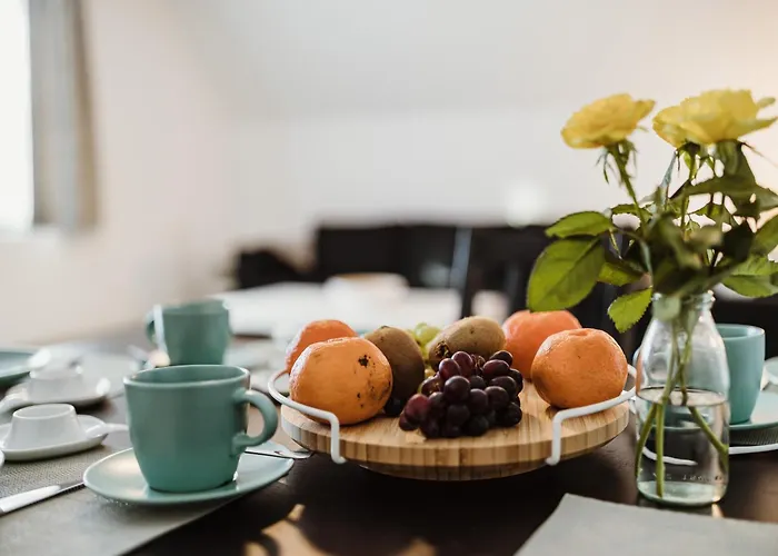 Rebentisch - Restaurant * האסלפלדה