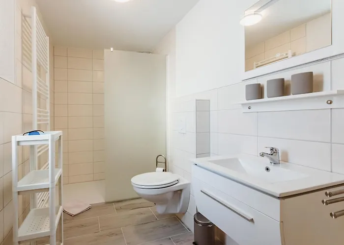 Rebentisch - Restaurant מלון