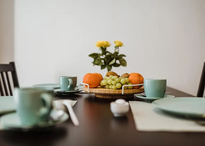 Rebentisch - Restaurant * האסלפלדה