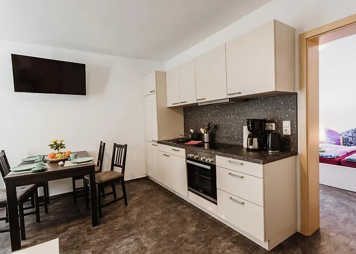 Rebentisch - Restaurant * האסלפלדה