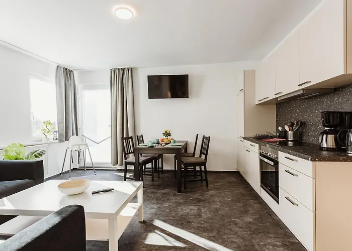 Rebentisch - Restaurant * האסלפלדה